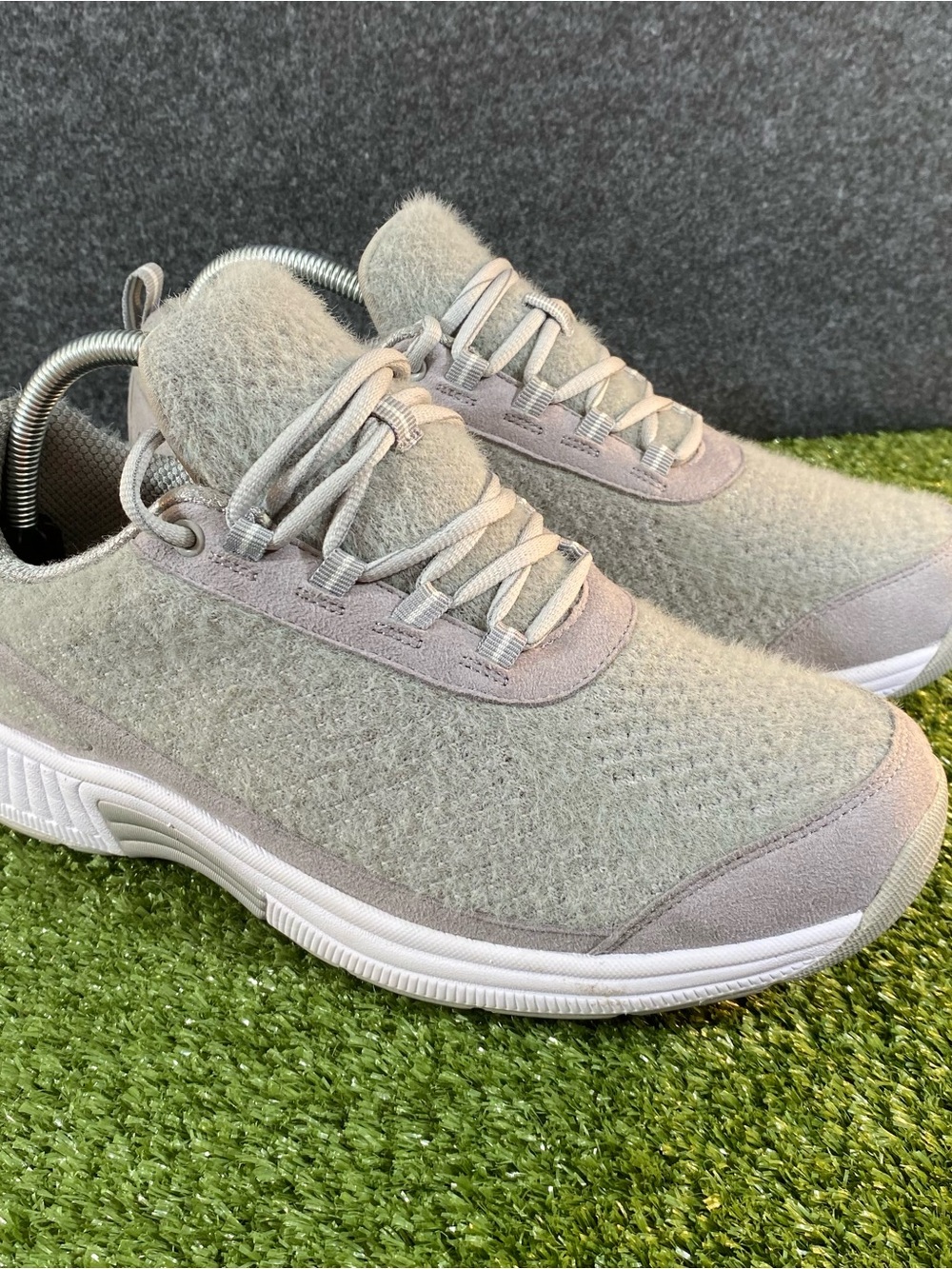 Orthofeet Coral Wool Sneakers Women's 10.5 B Gray Fur Athletic Orthopedic Shoes